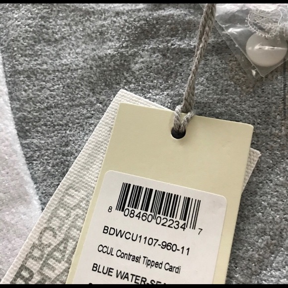 ‼️Flash Sale‼️Barefoot Dreams Button Cardigan - Picture 4 of 9